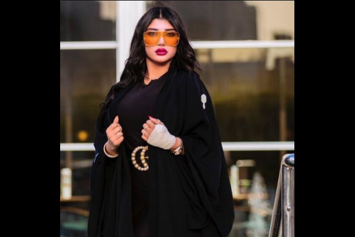 الفاشينيستا الكويتية سارة الكندري تعلن اعتزالها