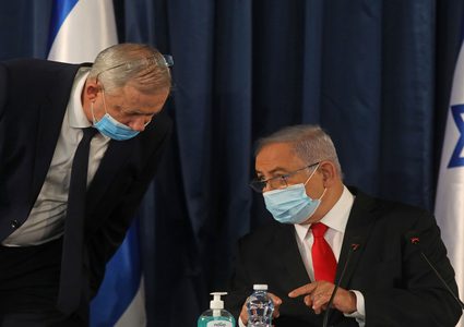 غانتس يتمسك بمعارضة نتنياهو و المصادقة على ميزانية لعامين