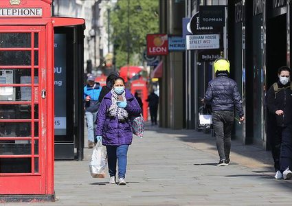 الحكومة البريطانية تعتمد طريقتين جديدتين لإجراء فحوص كورونا