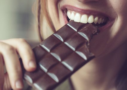 دراسة:الإفراط في تناول الشوكولاته يزيد خطر الإصابة بسرطان الأمعاء