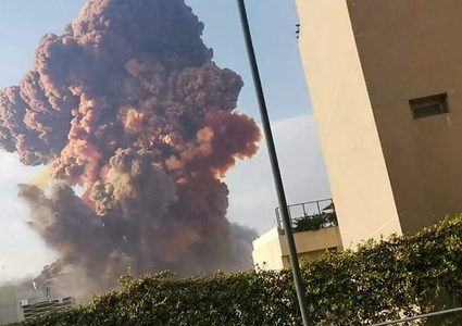 بعد انفجار بيروت الضخم.. منزل إليسا "تكسر" وهيفاء وهبي بخير