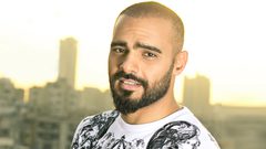 جوزف عطية يتطوع في إزالة الحطام