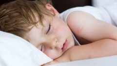 تحذير.. مشاكل نوم الأطفال تؤثر سلبا على ذكائهم العلمي والاجتماعي