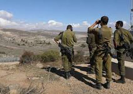 الاحتلال يخطر بوقف البناء في منزلين بقرية المنية