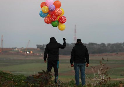 محللون: ما يجري في غزة مناورات لإسراع ادخال المنحة القطرية