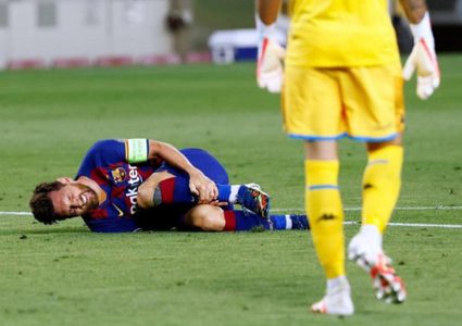 ميسي يثير ذعر برشلونة قبل لقاء بايرن ميونخ