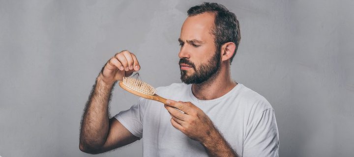 هل يسبب فيروس كورونا تفاقم مشكلة تساقط الشعر ؟