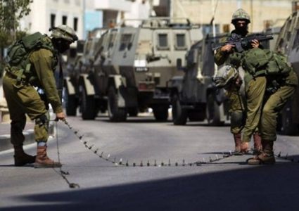 الاحتلال ينصب نقطة مراقبة عسكرية على تل أبو جندية جنوب الخليل
