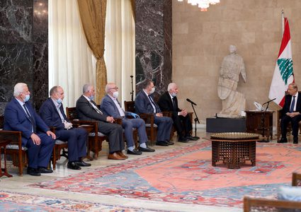 وفد فلسطيني يلتقي الرئيس اللبناني