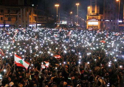 إعلامية لبنانية: الأحزاب الحاكمة أجبرت رئيس الحكومة على الاستقالة