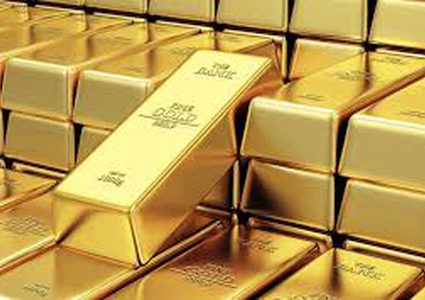 الذهب يهبط مع تمسك الدولار بمكاسبه