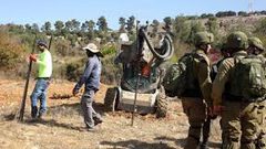 الاحتلال ينصب غرفة مراقبة جنوب الخليل