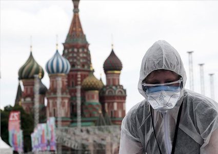 انخفاض عدد اصابات كورونا في روسيا