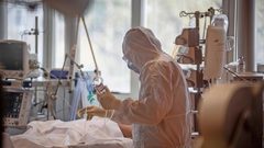 تسليم مستشفيي عالية ودورا أجهزة تنفس اصطناعي