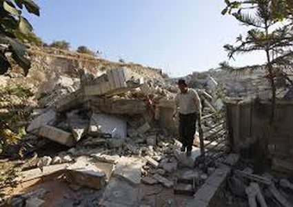 قوات الاحتلال تهدم بناية سكنية في سلوان