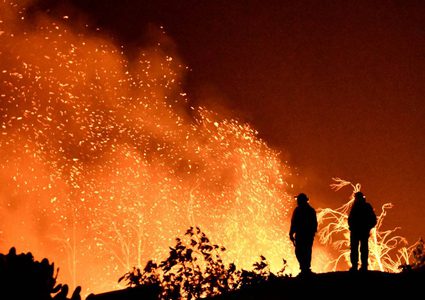 الاحتلال: البالونات الحارقة التهمت 5000 دونما بمستوطنات غلاف غزة