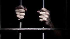 الأسير ماهر الأخرس يواصل إضرابه عن الطعام لليوم 17 على التوالي