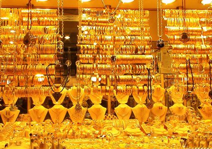 أسعار الذهب تهبط بشكل ملحوظ