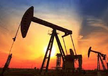 ارتفاع اسعار النفط بعد تراجع أكبر من المتوقع للمخزونات