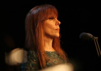 رسالة حادة من ابنة فيروز لمروجي إشاعة وفاة والدتها