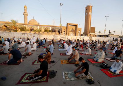 الأوقاف: ندعو المرضى وكبار السن أن يصلوا الجمعة في منازلهم