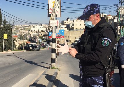 رام الله: اغلاق بلدة عبوين بعد تسجيل 14 اصابة بفيروس كورونا
