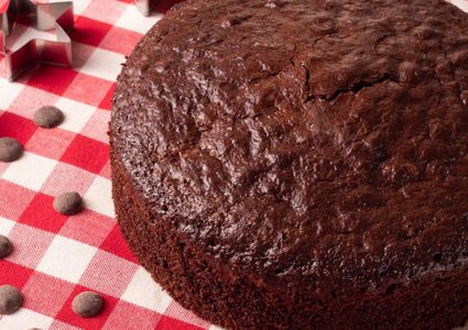 كعكة الشوكولاتة الداكنة بالزبادي