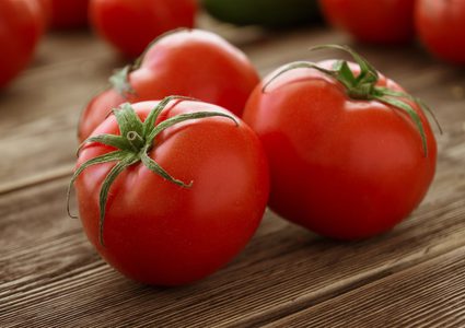 لماذا عليك تجنب الطماطم إذا كنت تعاني من القرحة ؟