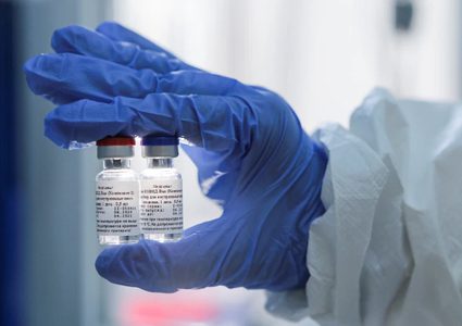 مختص بالامراض المعدية: المعلومات العلمية عن اللقاح الروسي معدومة