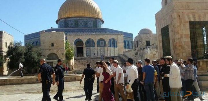 مستوطنون بقيادة المتطرف "يهودا غليك" يقتحمون المسجد الأقصى