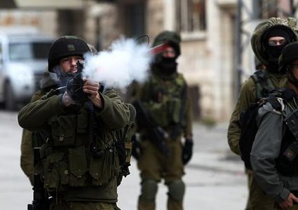 طولكرم: اصابة العشرات بحالات اختناق خلال مواجهات مع الاحتلال