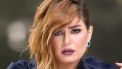 منة فضالي توجه رسالة غامضة