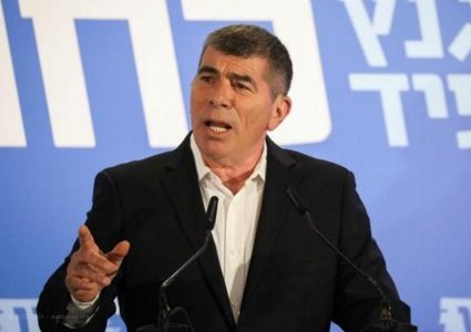 أشكنازي يهاتف 5 وزراء خارجية عرب وكوهين يتوجه للبحرين