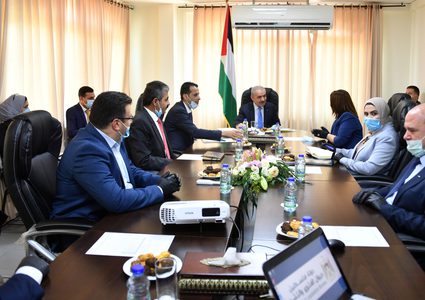 اشتية: إن اولوياتنا التشريعية تتعلق بالحفاظ على الأرض