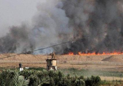 الاعلام العبري يزعم اندلاع 22 حريقا في غلاف غزة بفعل البالونات