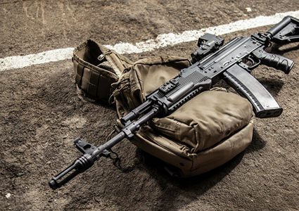 الدفاع الروسية تطالب تطوير مدفع رشاش خفيف جديد