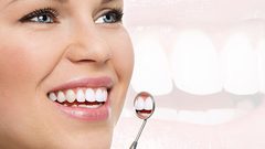 أضرار تبييض الأسنان