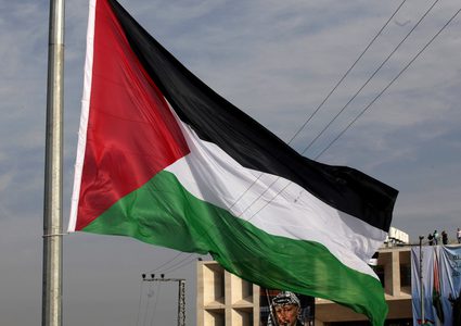 الاحتلال يأمر بإزالة سارية العلم في سبسطية