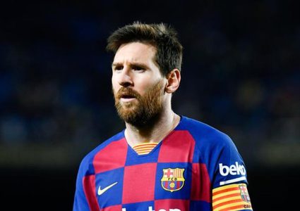 الأرجنتيني ميسي يتجاهل إدارة برشلونة