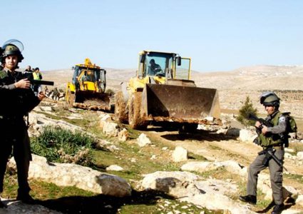 الاحتلال يخطر بهدم منزلين جنوب شرق بيت لحم