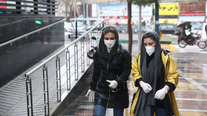 إيران تُسجل 125 وفاة و2213 إصابة  جديدة بفيروس"كورونا"