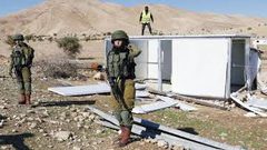 الاحتلال يقتحم العوجا تمهيدا لتفكيك وهدم مساكن