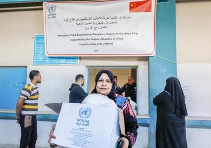 الصين تتبرع بمليون دولار لدعم برنامج المعونة الغذائية في غزة