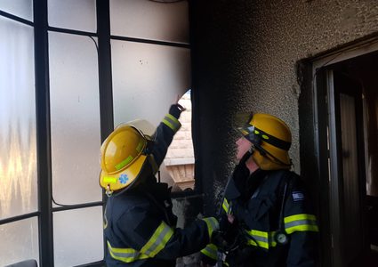 إصابة في حريق ببناية سكنية بمنطقة الجليل