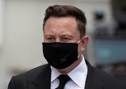 إيلون ماسك يصبح رابع أغنى شخص بالعالم