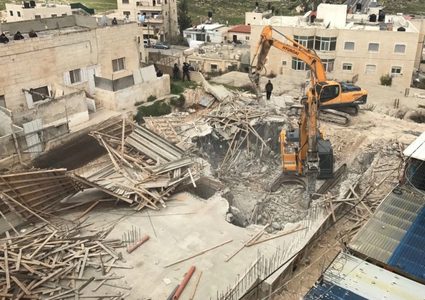 جنين: الاحتلال يهدم مبنى قيد الانشاء في عرابة
