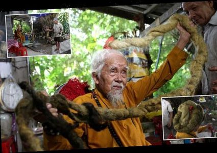 شاهد عجوز فيتنامي لم يغسل شعره منذ 80 عاما