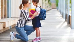 ساعدي طفلك للتخلص من رهاب المدرسة