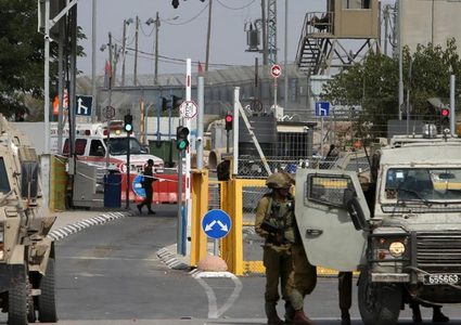 اغلاق حاجز حوارة جنوب نابلس عقب انتشار مكثف للمستوطنين