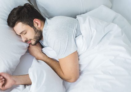 النوم نهارا يمكن ان يؤدي للوفاة!